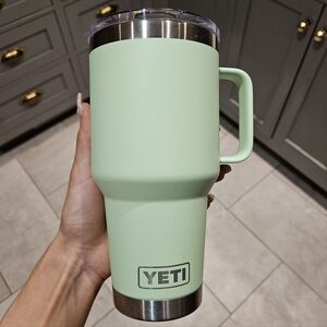 YETI Rambler Tumbler Seafoam